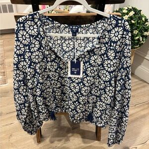 Roller Rabbit Women's Blue and White Floral Top - Size Large NWT